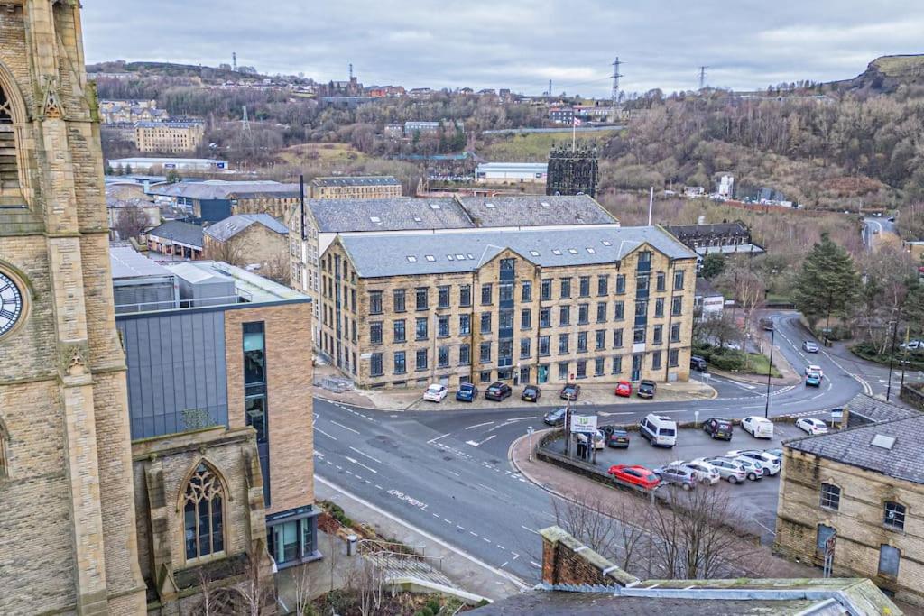Chic Mill Conversion Beside Piece Hall & Eureka! Halifax Eksteriør billede